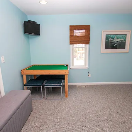 216, Beach Ball- Oceanside, Close To Community Amenities, Private Pool, 600 Ft To Beach Access